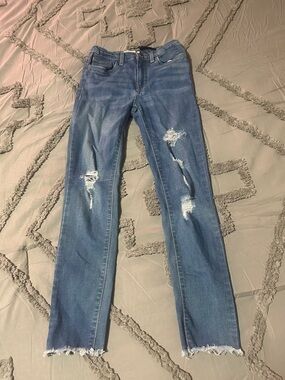 Levi's Distressed Blue Skinny Jeans